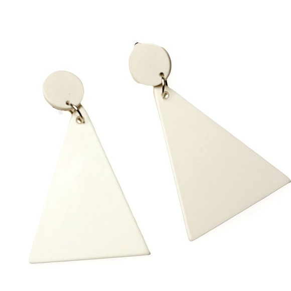 Retro 1960’s Mod Inspired Clip On Triangle Earrings, Drop Style, White, XL - Picture 4 of 4